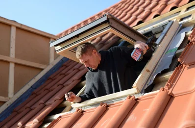 Pose de fenêtres de toit Velux à Briennon